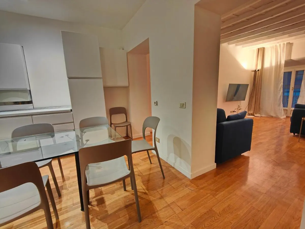 Crocetta - Design Apartment With Terrace Milánó 0*,  Olaszország
