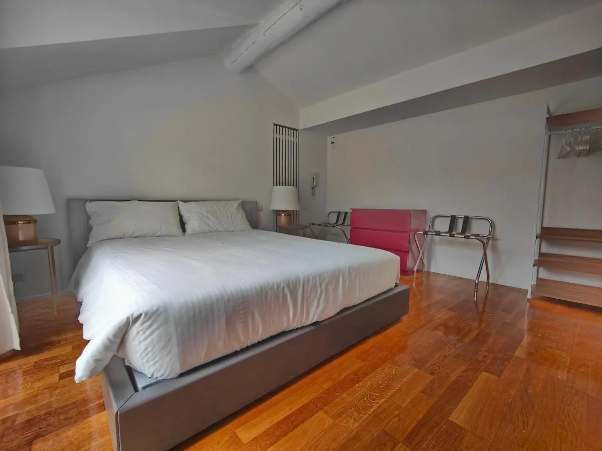 Crocetta - Design Apartment With Terrace Milánó